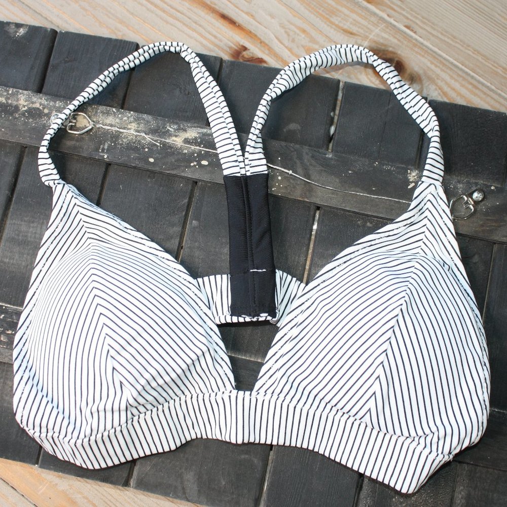 Cupshe black+white stripped padded halter swimtop
